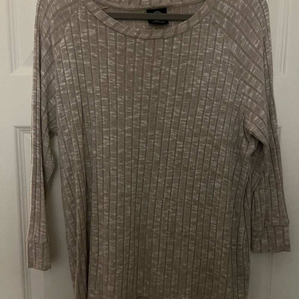 Bobeau Light Beige Textured Knit Top